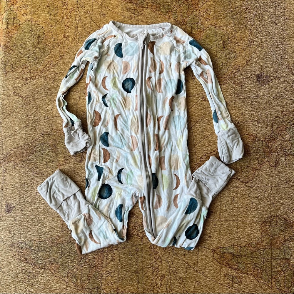 Little Sleepies Neutral Lunas Play condition.
